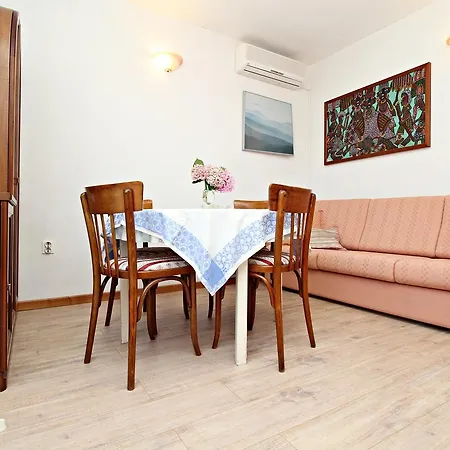 Filipi Apartment